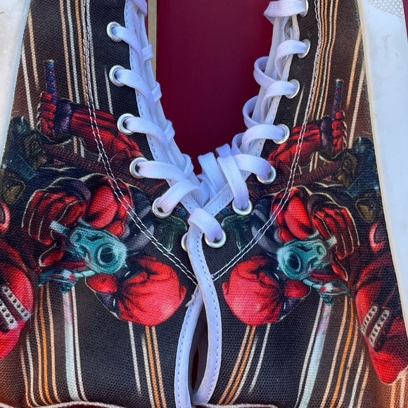 Deadpool Theme Shoes Canvas High Top Size 4 Unisex - Picture 6 of 12